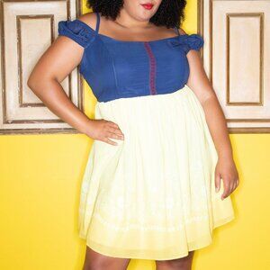 NWT Disney Princess Her Universe Snow White Dress Plus XL Hot Topic Halloween